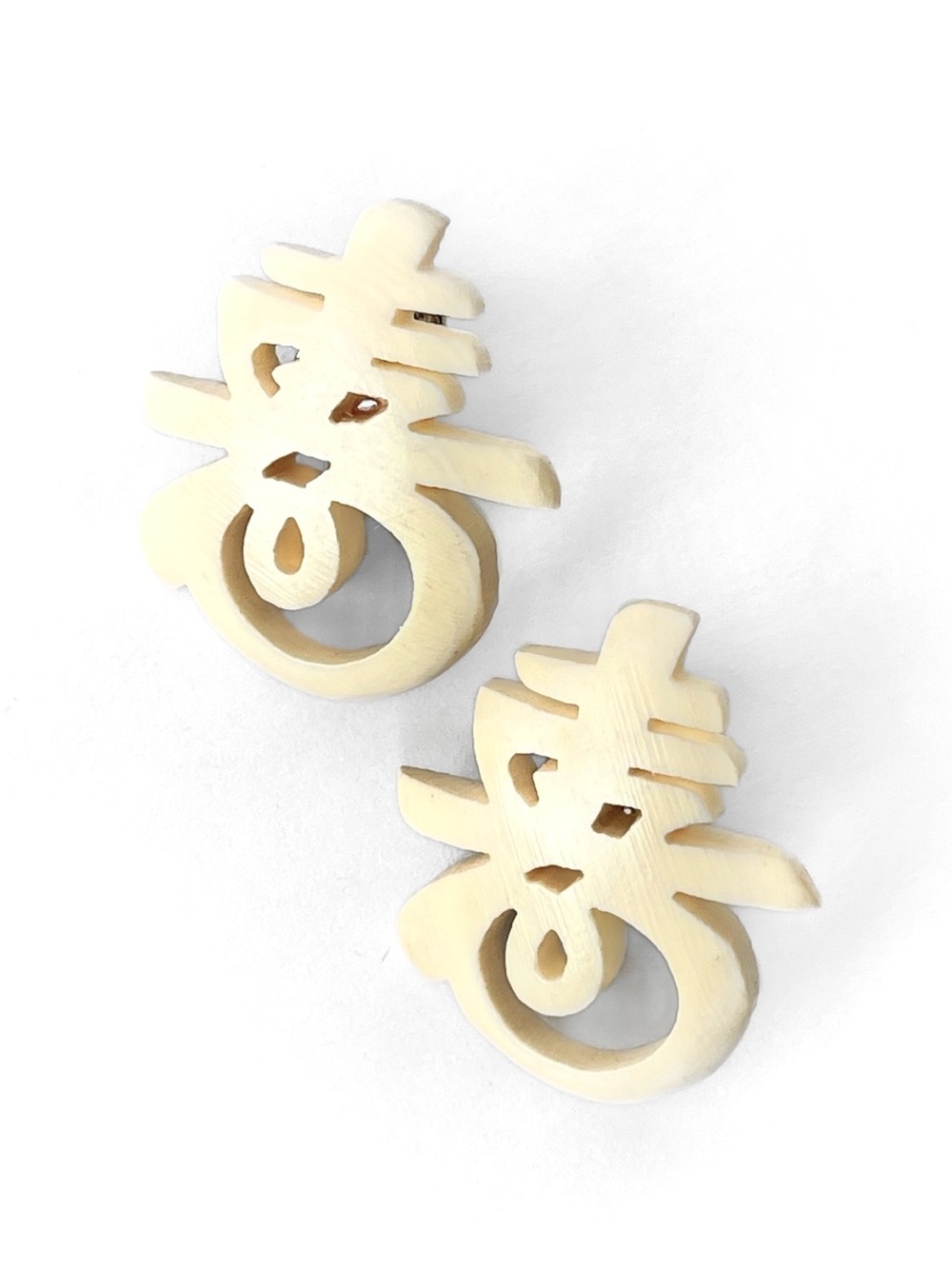 Vintage Longevity Bone Oriental Characters Screw Back Earrings 1950s Clip On